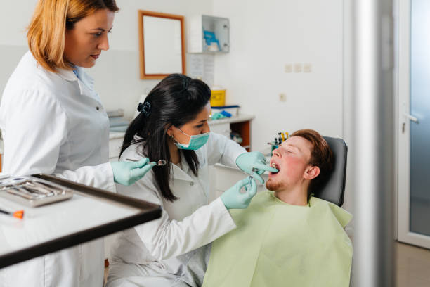 Best Emergency Dental Care for Broken or Chipped Teeth in Smith Mills, MA